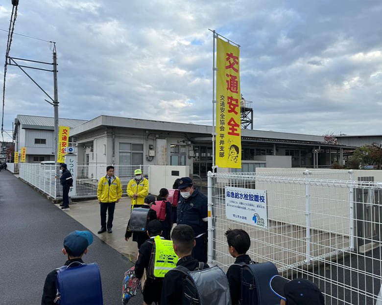 平井学区にイノシシが出没したため、昨日に引き続き青パトでパトロール。